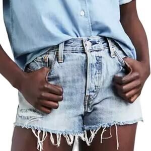 Levi's 501 Jean Shorts Cut Off Light Wash Distressed Mid Rise Button Blue 31"